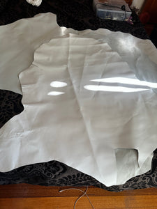 Kangaroo leather hide chrome tanned in white - extra large